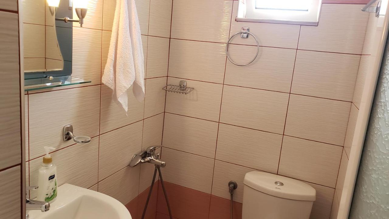Guesthouse Shehu Ksamil Exterior foto